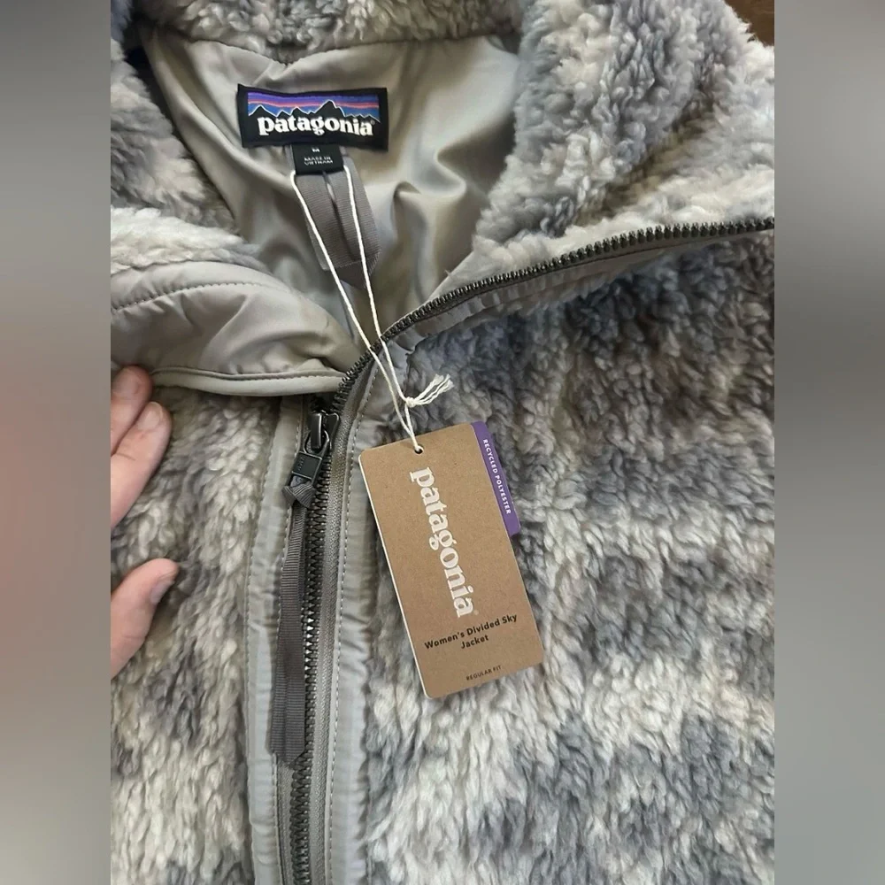 Patagonia Women’s Divided Sky Jacket • Gray • Size M • NWT - Picture 5 of 10